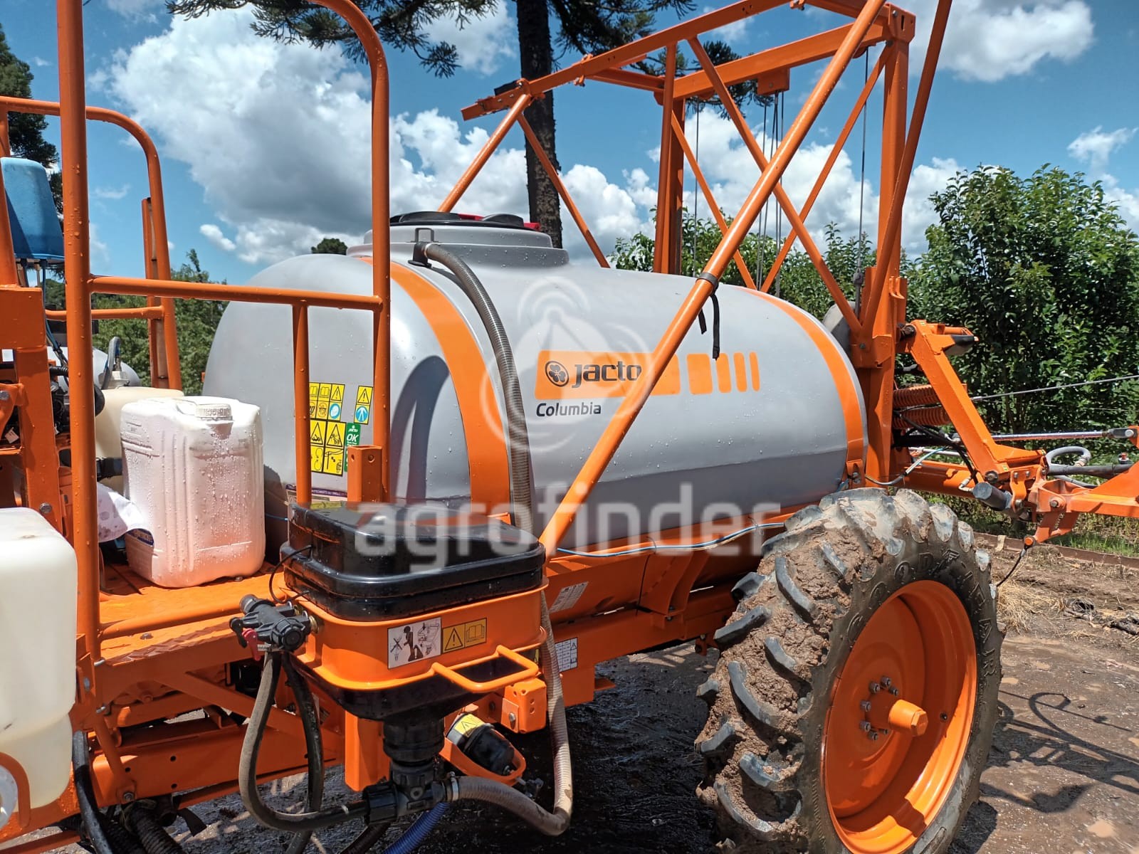 Pulverizador de Arrasto Jacto Columbia AD 18 Ano 2022 | agrofinder